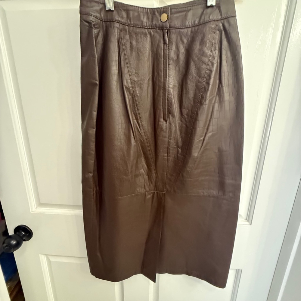 Vtg Women's Toffs Leather Skirt Size 6P Brown